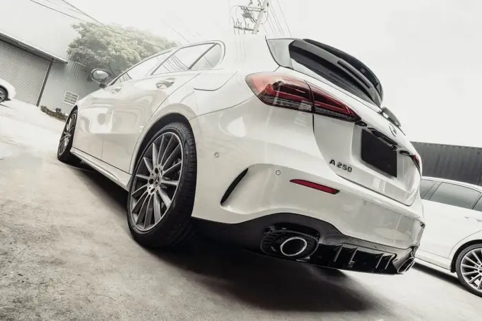 mercedes-benz-a-class-a35-w177-edition-1-style-gloss-black-rear-diffuser-XXIITUNING-10_839a22a3-7686-406f-a3cf-b87f14a1bda8.webp