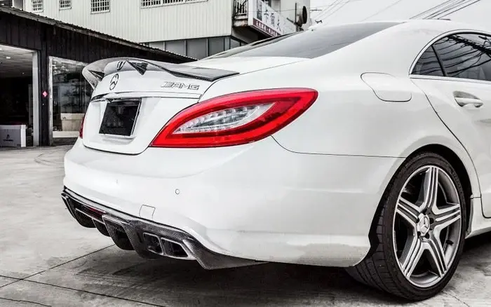 Mercedes-Benz-X218-W218-CLS-Class-CLS63-Renntech-Style-Carbon-Fibre-Rear-Diffuser-XXIITUNING-4_210bf28a-b19b-4312-b836-8d1da00edd9.webp