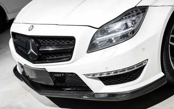 mercedes-benz-cls63-w218-godhand-style-carbon-fibre-front-lip-spoiler-XXIITUNING-1_0c31c99c-dc27-46b5-b79d-0ff0b91c7b5a.webp