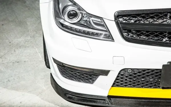 mercedes-benz-c63-w204-s204-facelift-vs-style-carbon-fibre-front-lip-XXIITUNING-4_eed54f2c-c45b-42b9-88e8-b20644af80ac.webp