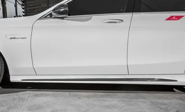mercedes-benz-c-class-c43-c63-w205-s205-future-design-carbon-fibre-side-skirts-XXIITUNING-7_32c9ad10-3827-4d22-a2a5-9.webp