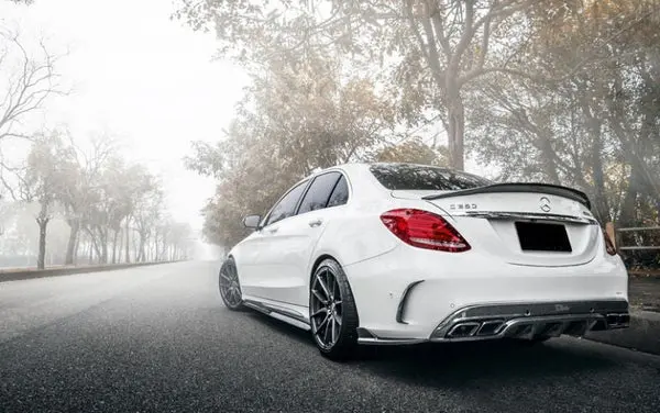 Mercedes-Benz-C63-Saloon-W205-Future-Design-Carbon-Fibre-Rear-Diffuser-XXIITUNING-3_50247841-88af-4d6e-9a79-d3af0f7df887.webp