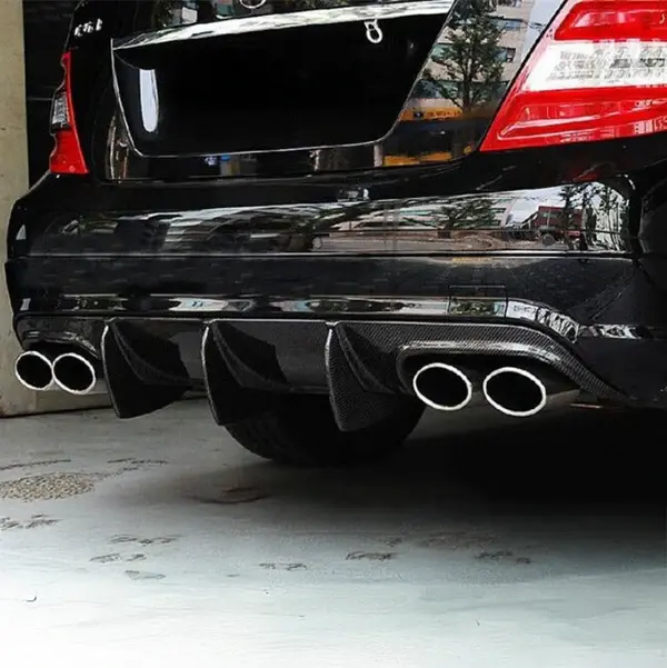 mercedes-benz-c63-w204-pre-facelift-big-fin-style-carbon-fibre-rear-diffuser-XXIITUNING-2.webp