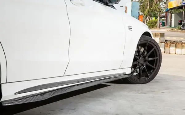 Mercedes-Benz-C63-C205-Future-Design-Style-Carbon-Fibre-Side-Skirts-XXIITUNING-4_bd45bb9b-6140-4043-83c3-b14af73ee5bb.webp
