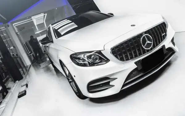 mercedes-e-class-w213-s213-c238-panamericana-gt-style-gloss-black-front-grille-XXIITUNING-6_c3b53f08-7295-443.webp