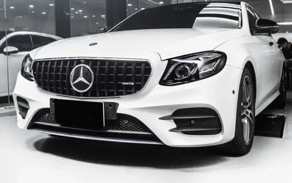 mercedes-e-class-w213-s213-c238-panamericana-gt-style-gloss-black-front-grille-XXIITUNING-7_9a9def3a-f83d-420.webp