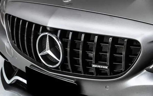 mercedes-benz-c63-c63s-w205-s205-c205-panamericana-gt-gloss-black-front-grille-XXIITUNING-9_b1071707-570d-4857-af79-88fe8.webp