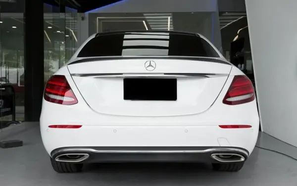 mercedes-benz-e-class-e43-e63-w213-amg-style-carbon-fibre-rear-spoiler-XXIITUNING-1_0c3deb04-e1e7-43af-90fd-a9ff544479d4.webp
