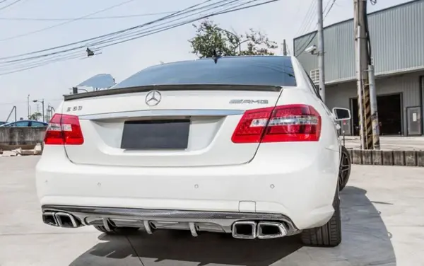 mercedes-benz-e-class-e63-w212-amg-style-carbon-fibre-rear-spoiler-XXIITUNING-4_5ae4e1ab-2d48-4cdf-a2f9-1c6e60f95dbd.webp