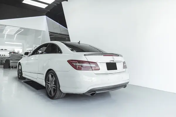Mercedes-Benz-E-Class-C207-Prior-Design-Style-Carbon-Fibre-Rear-Spoiler-XXIITUNING-3_3c3ffa9f-9003-4639-8568-7065080dfaaf.webp