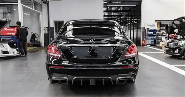 Mercedes-Benz-E-Class-C43-Carbon-Fibre-BRABUS-Style-Rear-Diffuser-With-Exahust-TIps8_9af7030a-a584-418d-85b8-01d2a319d923.webp