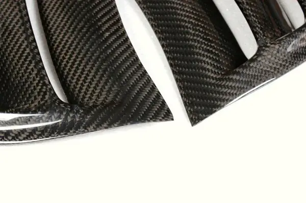 Mercedes-Benz-W204-C63-PRE-Facelift-Carbon-Fibre-Front-Bumper-Canards-XXIITUNING-22_a45c8ca1-318b-4346-9ca4-f308a2d9ac16.webp